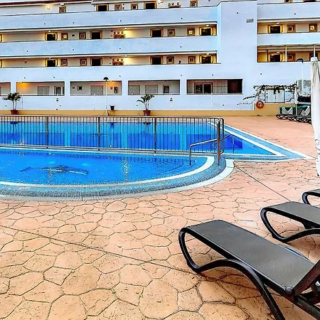 Three Bedroom With Private Patio And Barbecue