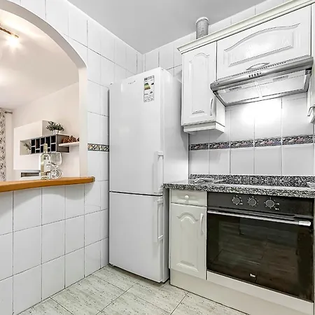 Three Bedroom With Private Patio And Barbecue Apartment *