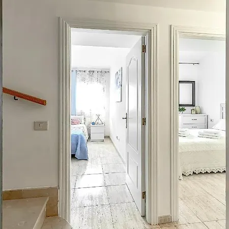 Three Bedroom With Private Patio And Barbecue